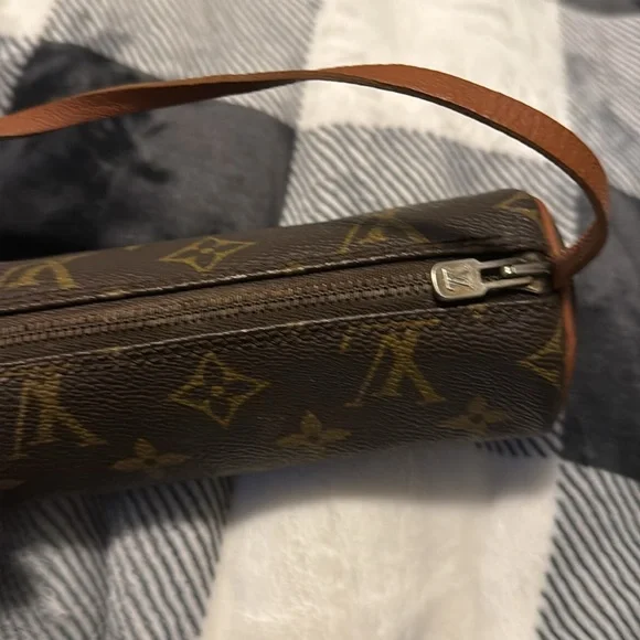 Authentic Louis Vuitton monogram Papillion 30 with pouch - Picture 10 of 16